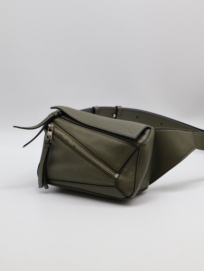 LOEWE Puzzle斜背腰包 - Mini灰綠