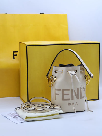 FENDI Mon tresor手提水桶包 - 奶白