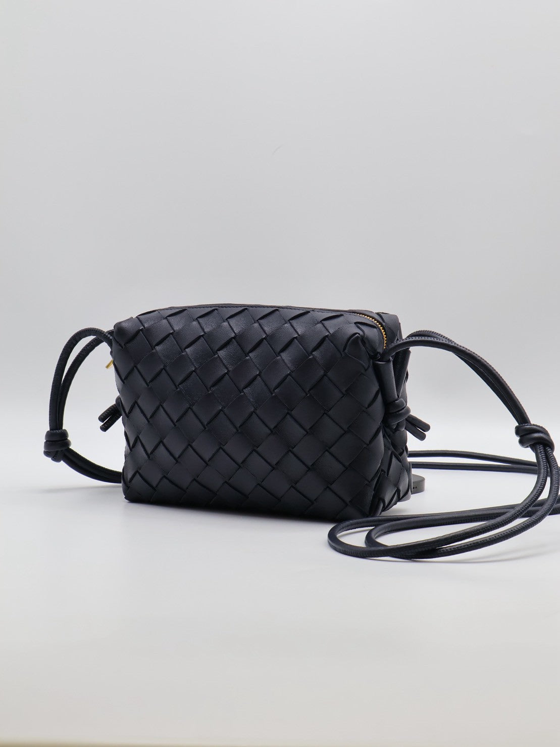 BOTTEGA VENETA Mini Loop相機包 - 深藍