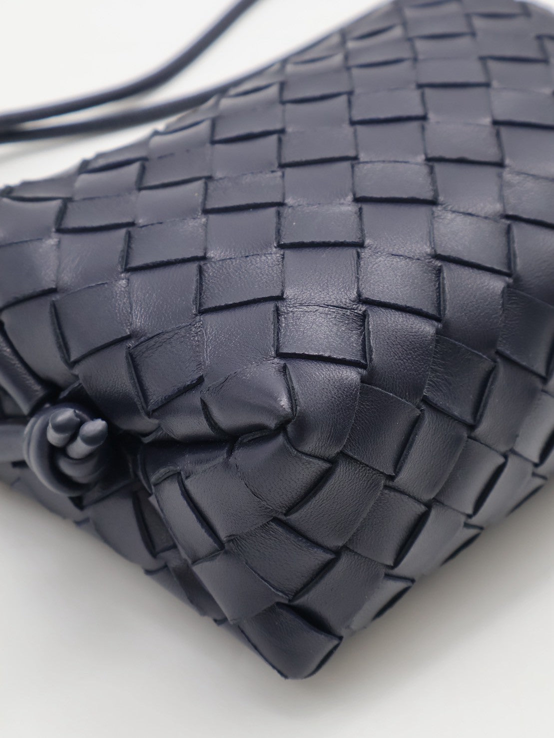 BOTTEGA VENETA Mini Loop相機包 - 深藍