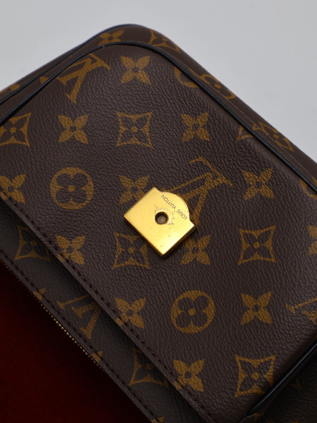 LOUIS VUITTON Passy郵差包