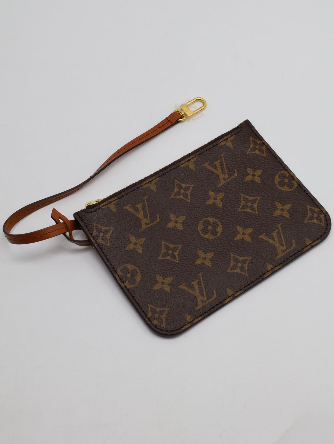 LOUIS VUITTON Loop hobo