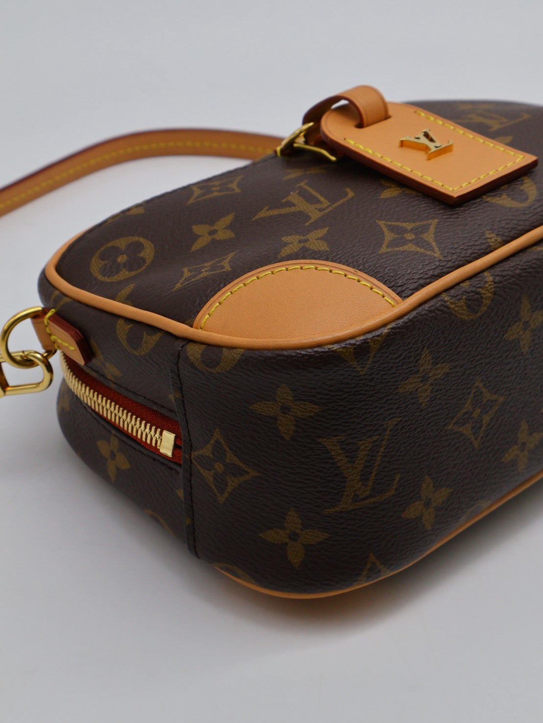 LOUIS VUITTON Deauville Mini相機包