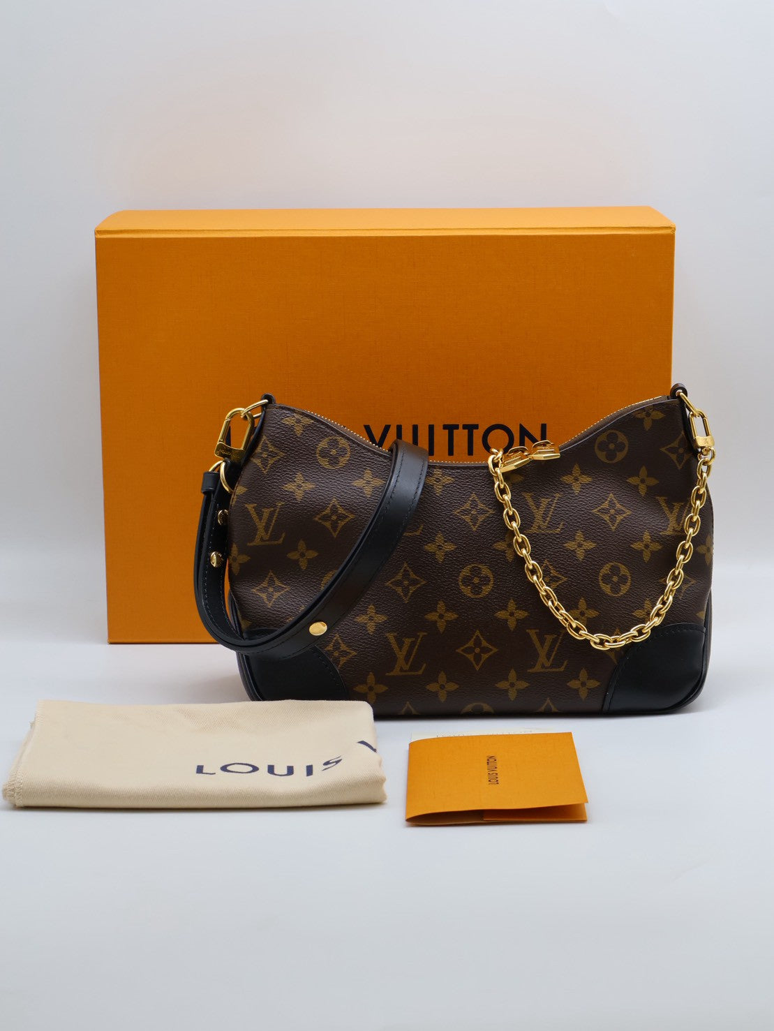 LOUIS VUITTON Boulogne牛角包 - PM黑