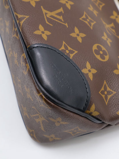 LOUIS VUITTON Boulogne牛角包 - PM黑