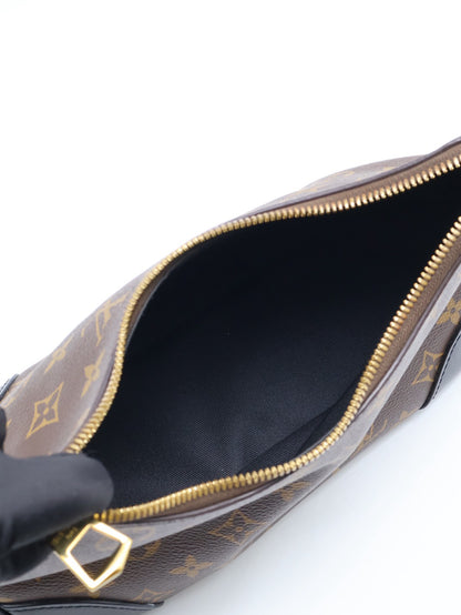 LOUIS VUITTON Boulogne牛角包 - PM黑