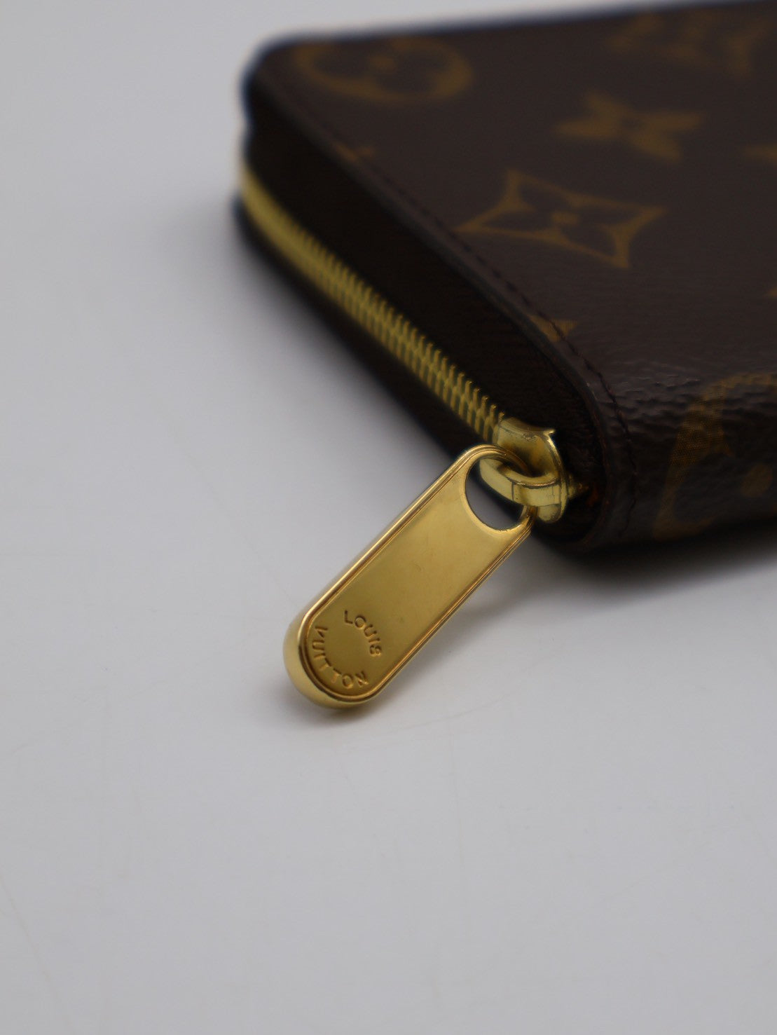 LOUIS VUITTON 經典老花拉鍊零錢包