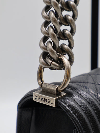 CHANEL Boy25 粒面牛皮口蓋包 - 黑銀26開