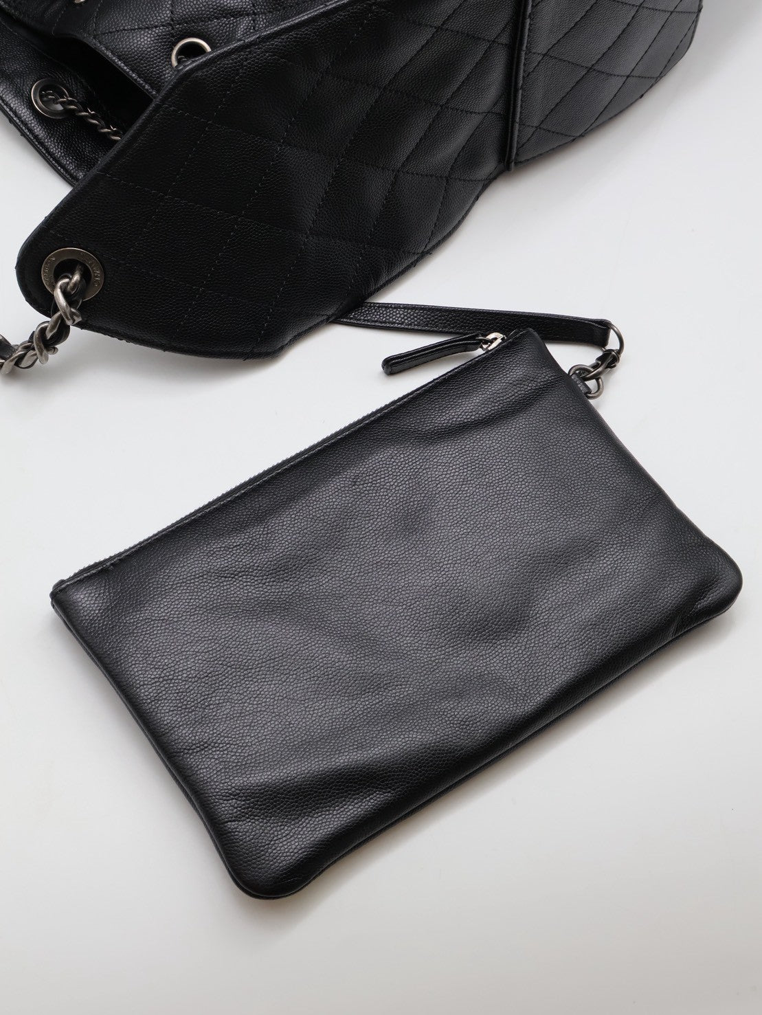 CHANEL 25 Hobo Bag - 大號黑銀