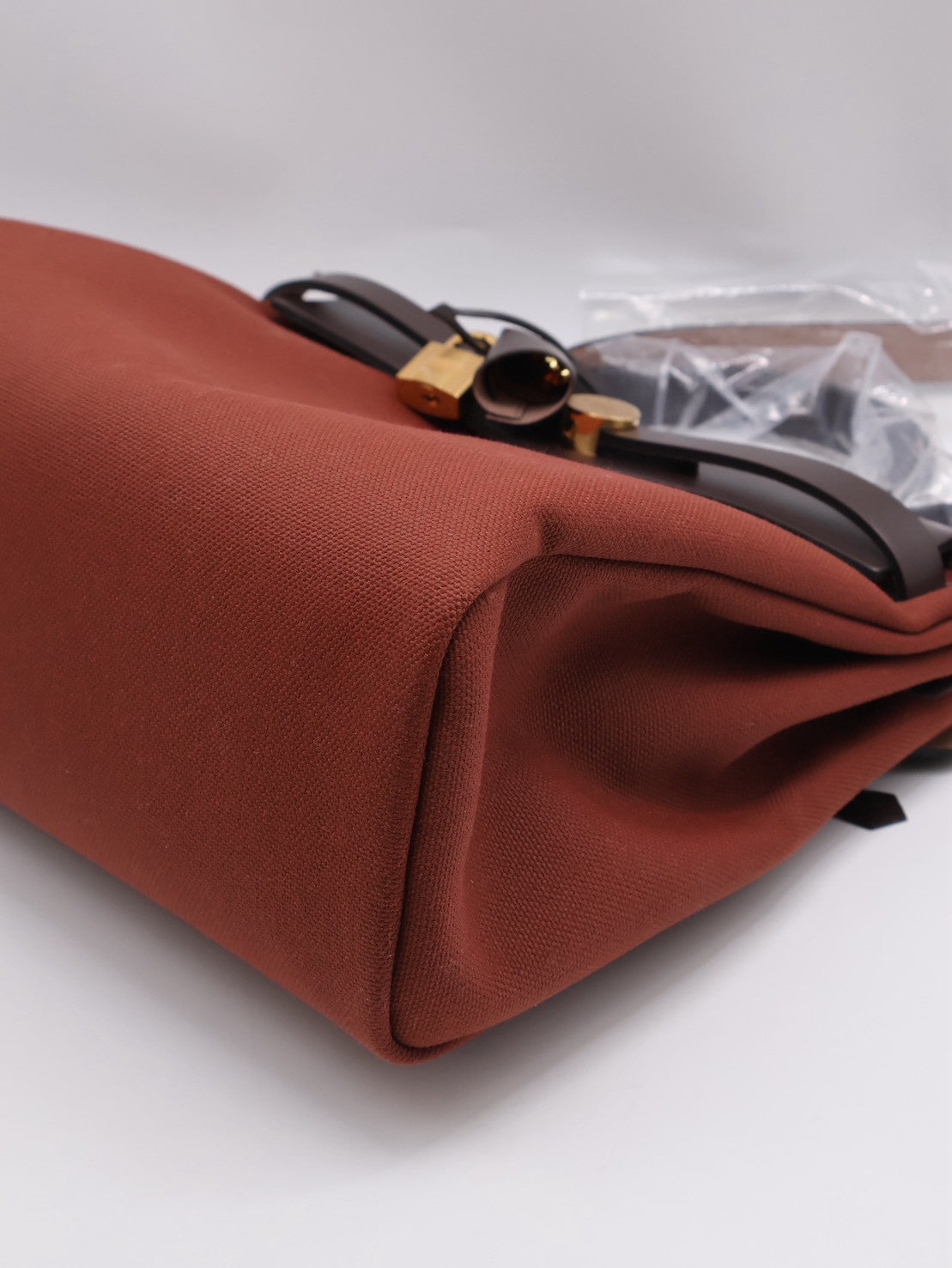 HERMES Herbag Zip 31 - 愛馬仕紅 / 烏木金 Z