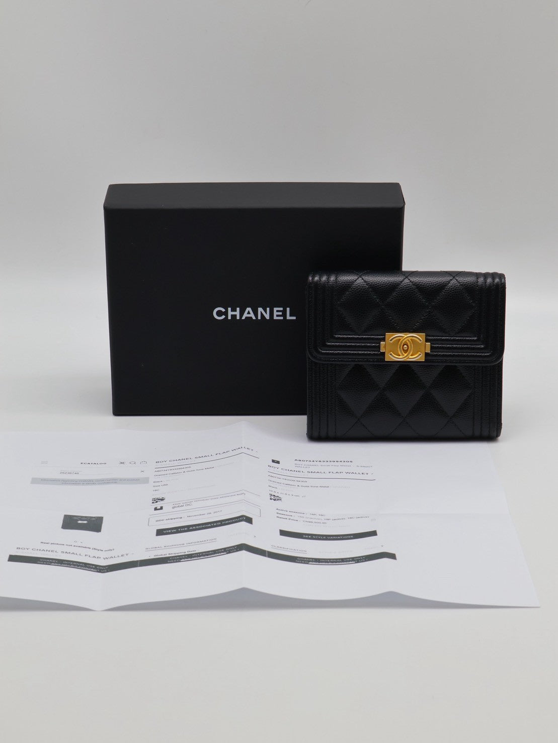 CHANEL Boy粒面牛皮三折短夾 - 黑金25開