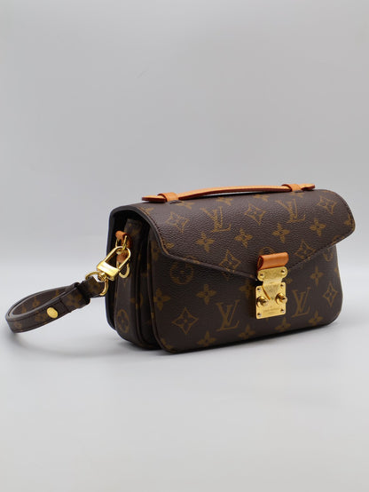 LOUIS VUITTON Pochette Metis East West郵差包