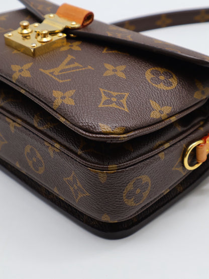 LOUIS VUITTON Pochette Metis East West郵差包