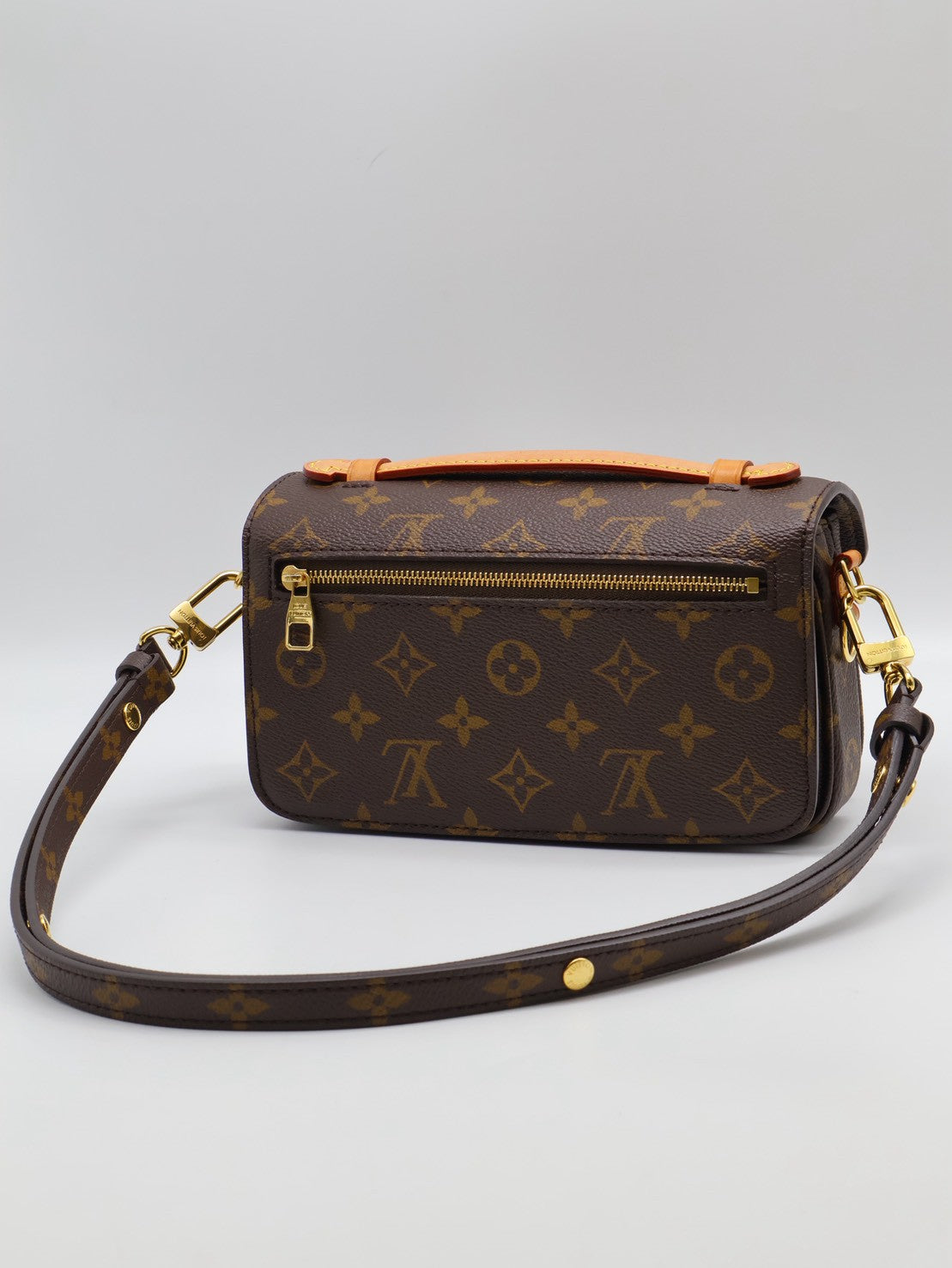 LOUIS VUITTON Pochette Metis East West郵差包