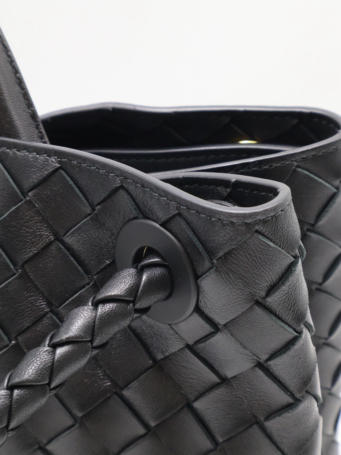 BOTTEGA VENETA Andiamo編織單肩包 - 中號黑金