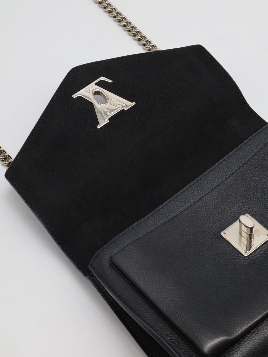 LOUIS VUITTON My Lock Me斜背包 - 黑銀