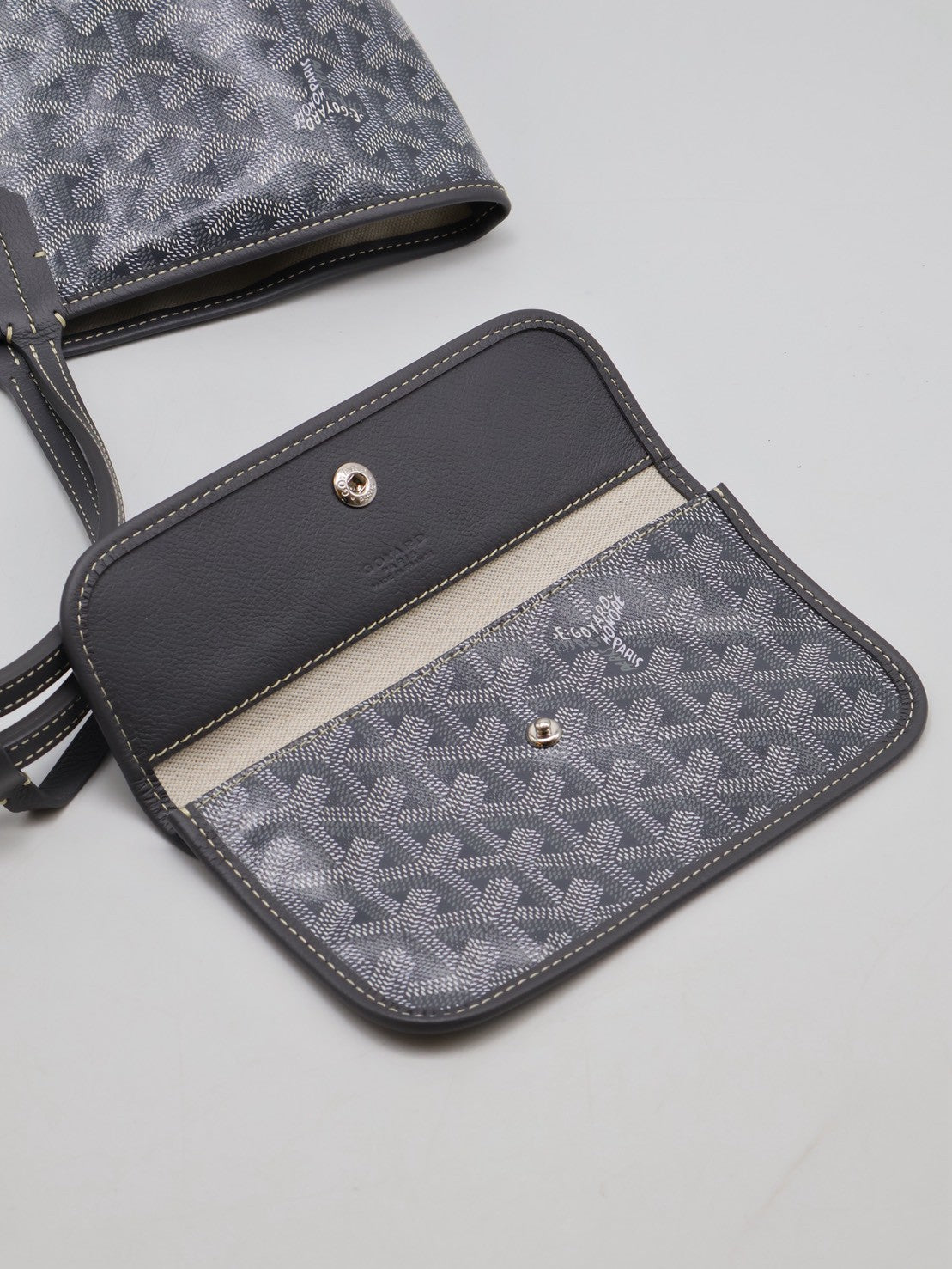 GOYARD 新版亞麻帆布Tote - 小號灰