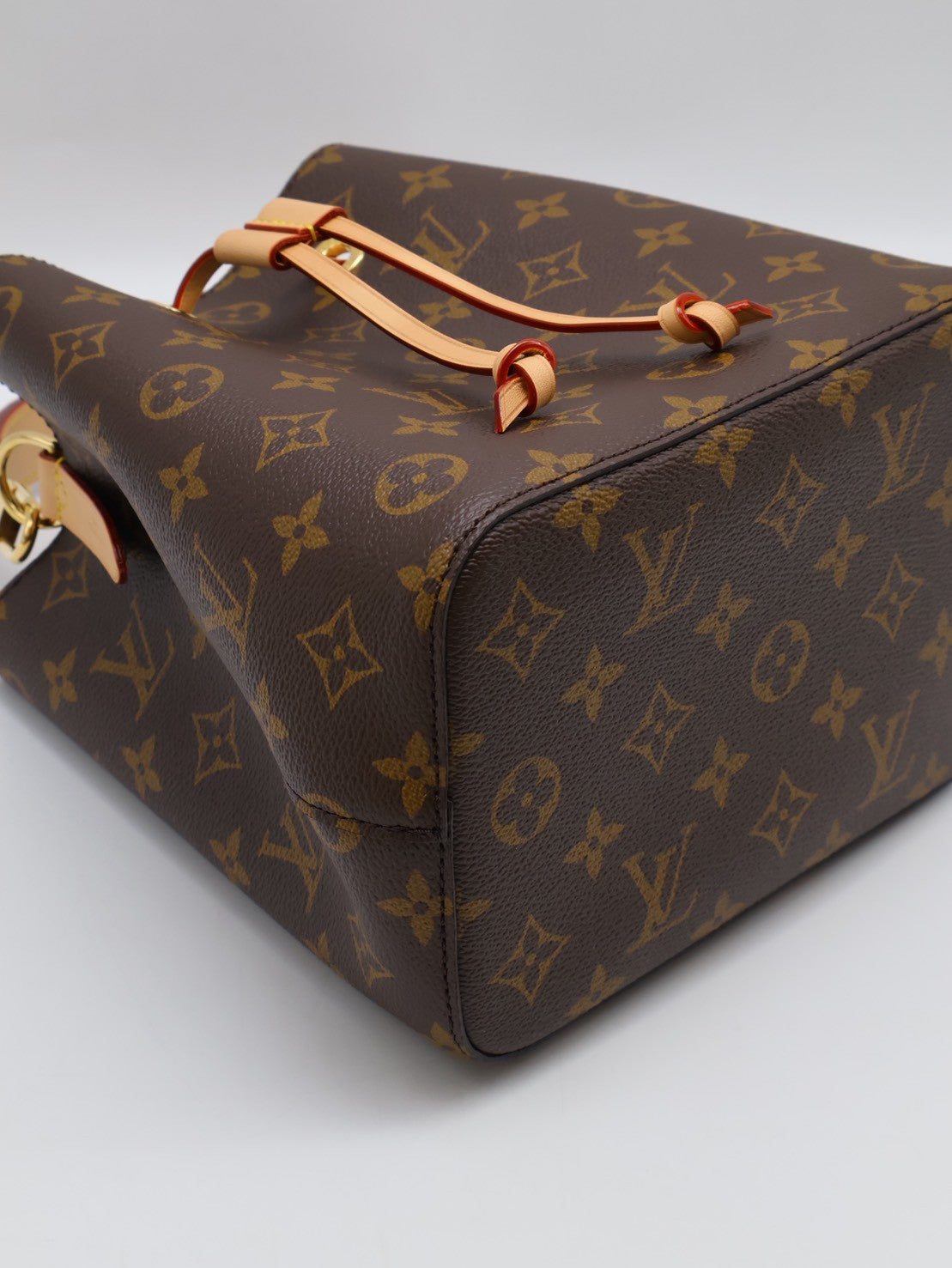 LOUIS VUITTON Neonoe BB 水桶包