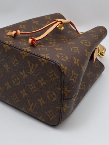 LOUIS VUITTON Neonoe BB 水桶包