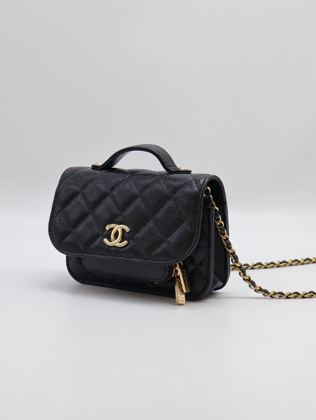 CHANEL 粒面牛皮郵差包 - Mini黑金