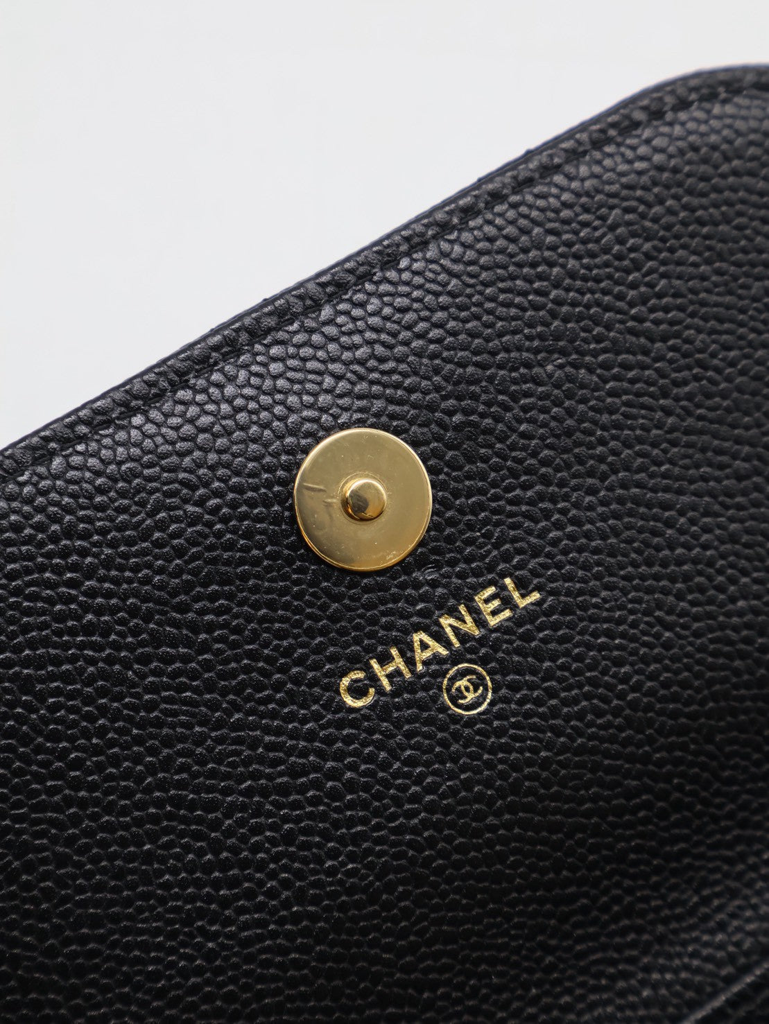 CHANEL 粒面牛皮郵差包 - Mini黑金