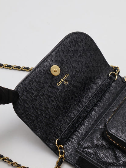CHANEL 粒面牛皮郵差包 - Mini黑金