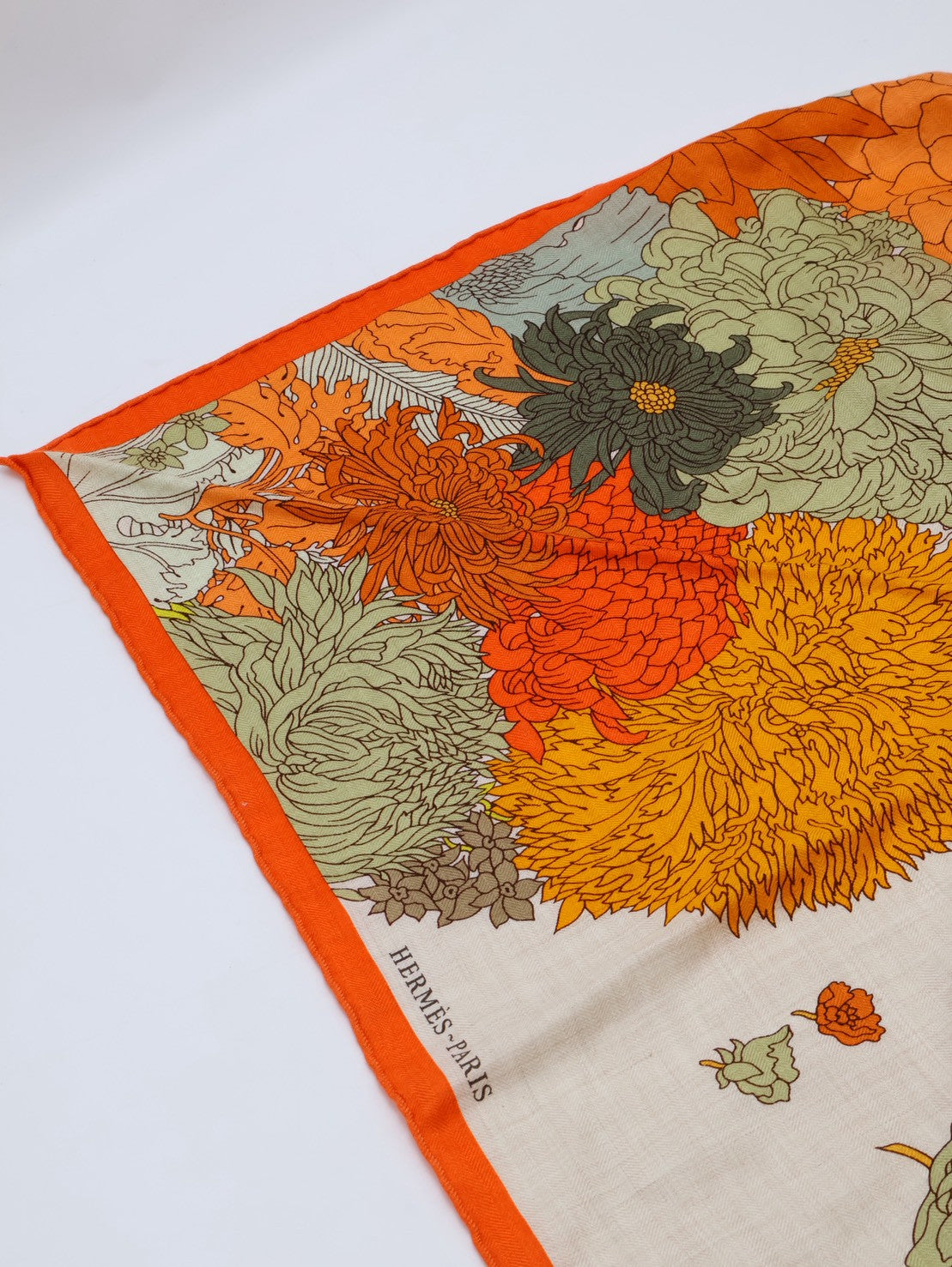 HERMES Robe legere輕揚花衣三角巾 - 橘