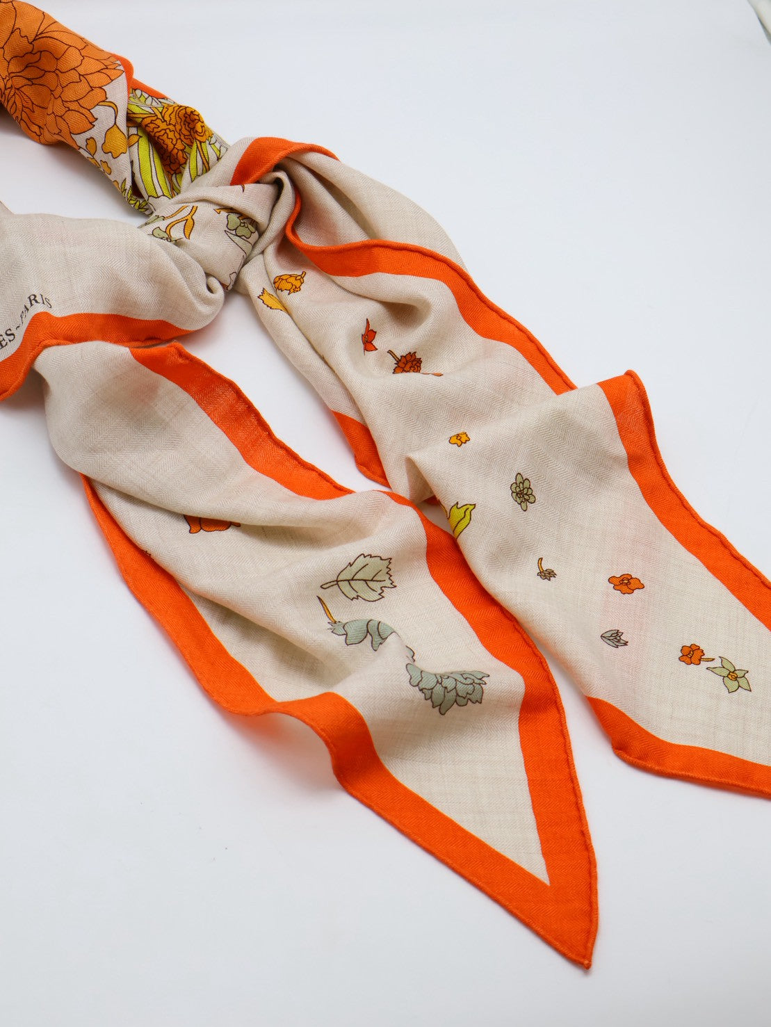 HERMES Robe legere輕揚花衣三角巾 - 橘