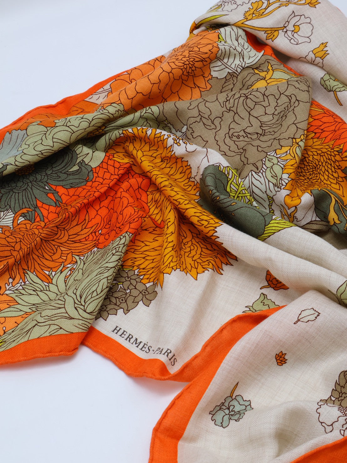 HERMES Robe legere輕揚花衣三角巾 - 橘