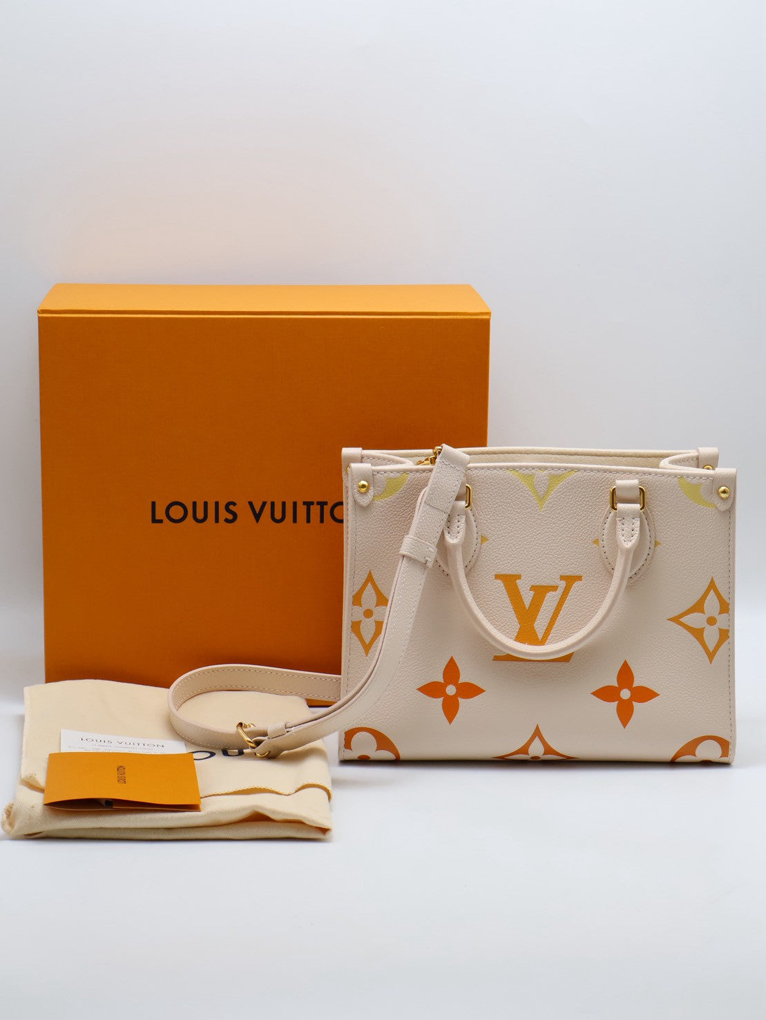 LOUIS VUITTON On The Go - PM彩字