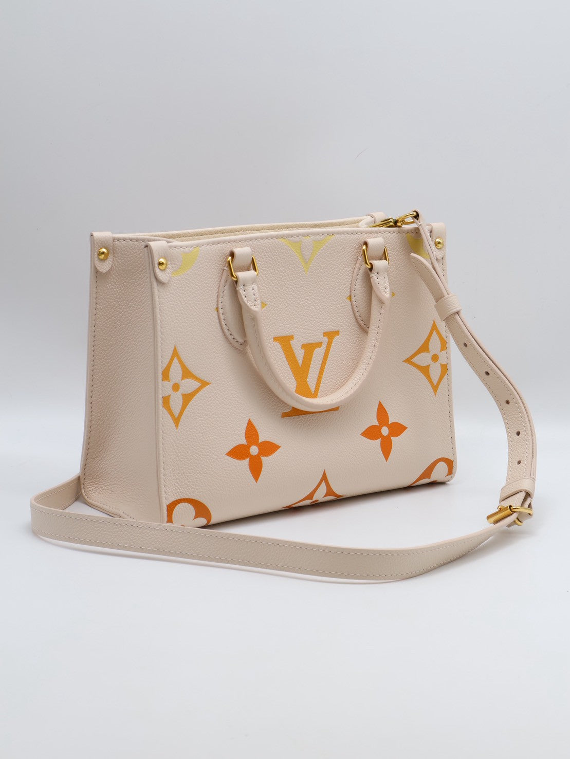 LOUIS VUITTON On The Go - PM彩字