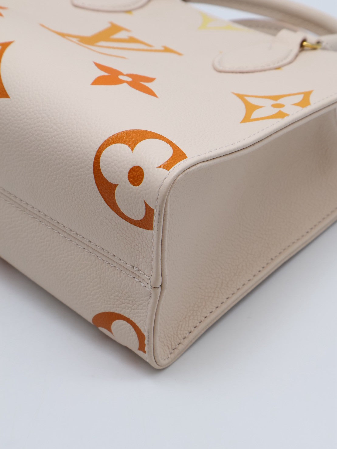 LOUIS VUITTON On The Go - PM彩字