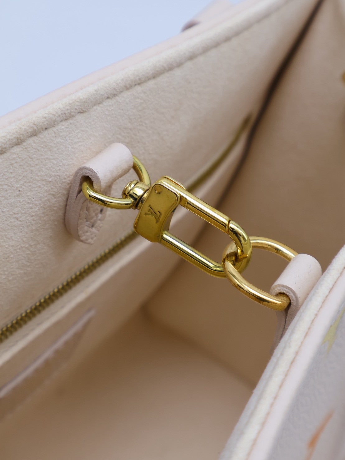 LOUIS VUITTON On The Go - PM彩字