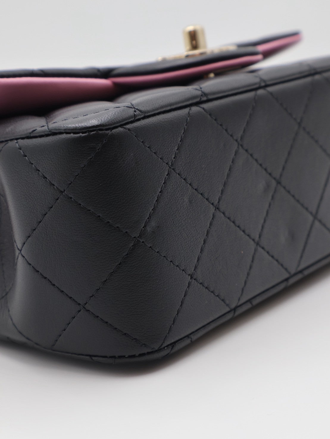 CHANEL 23P Handle Mini CF20 - 黑粉金