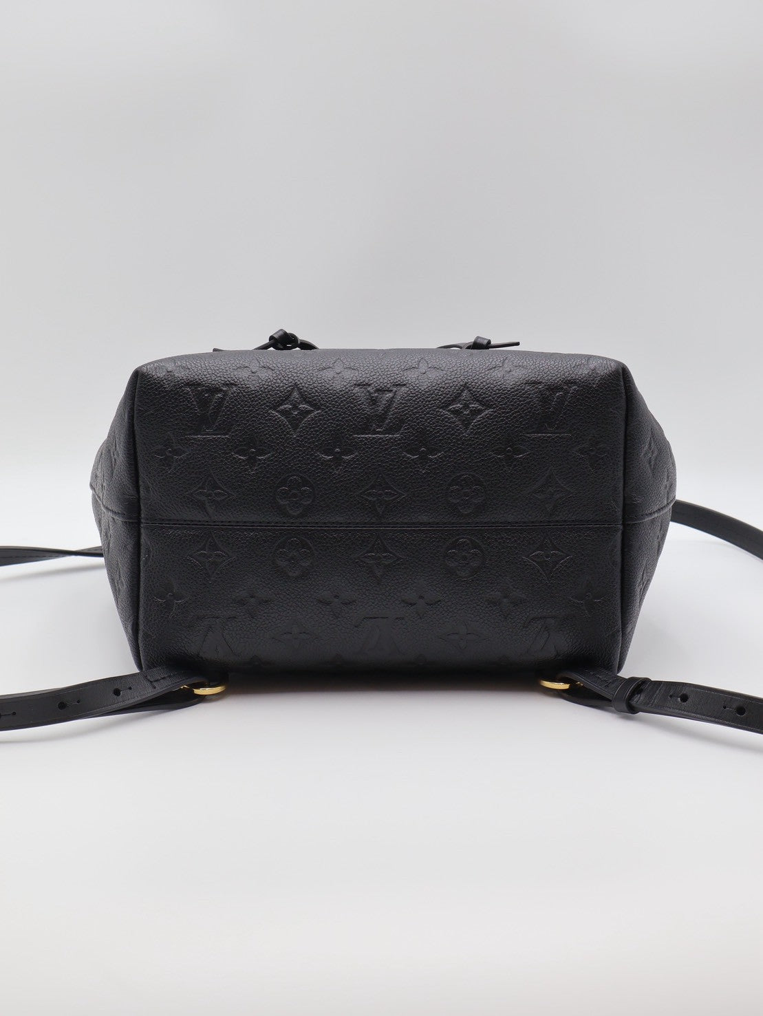 LOUIS VUITTON Montsouris壓紋牛皮後背包 - 黑