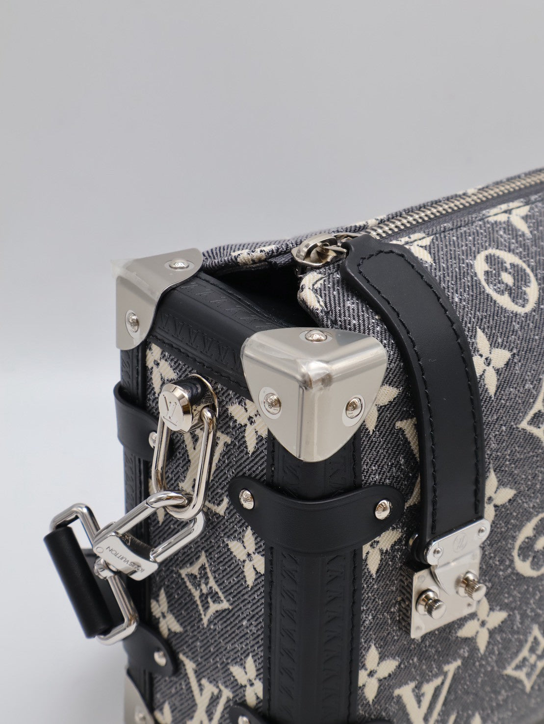 LOUIS VUITTON Side Trunk秀款 - 單寧老花