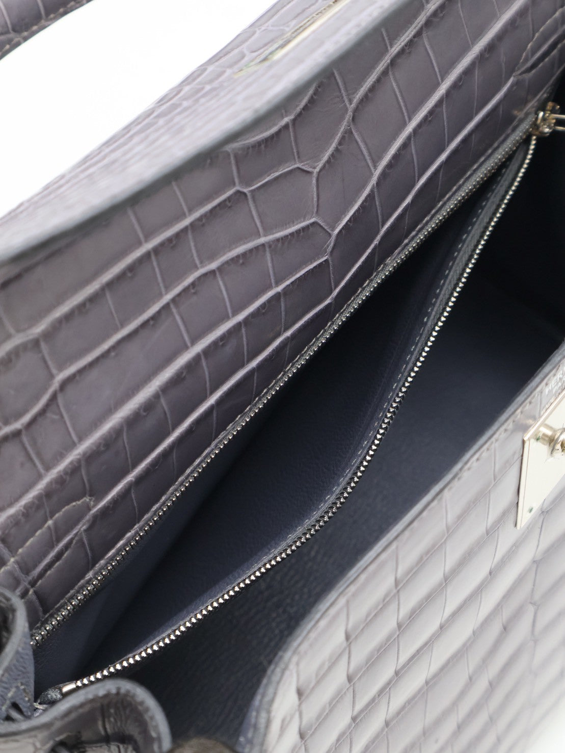 HERMES Kelly 28 霧面鱷魚皮 - 巴黎灰銀 🅀