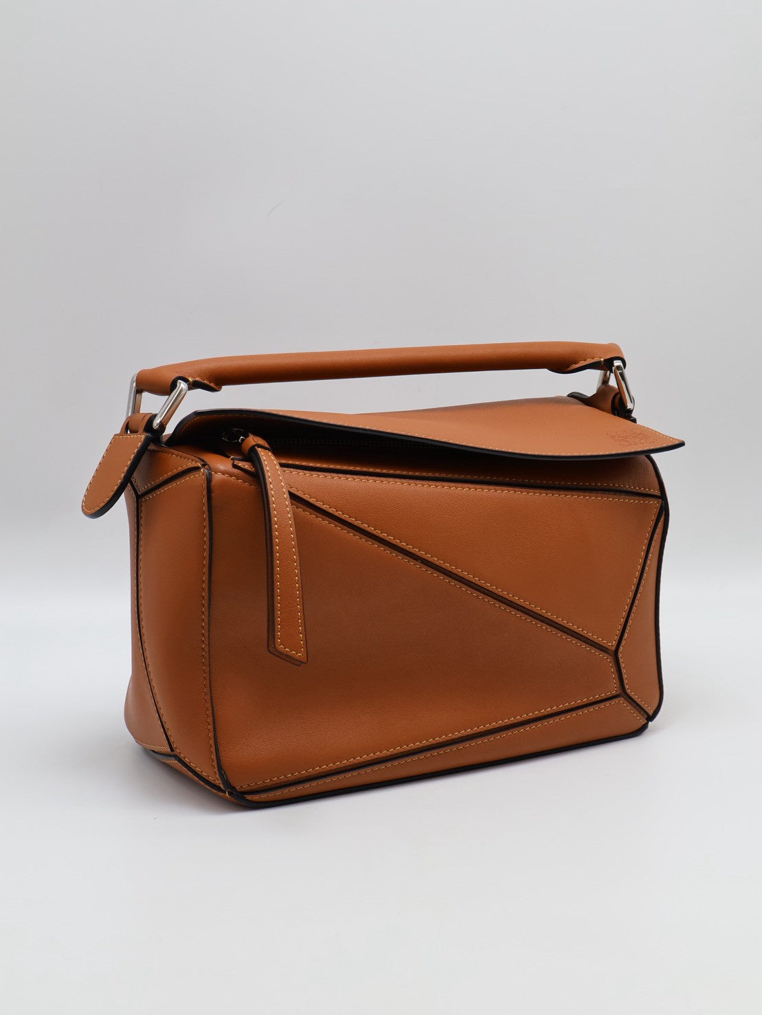 LOEWE Puzzle小牛皮手袋 - 小號棕色