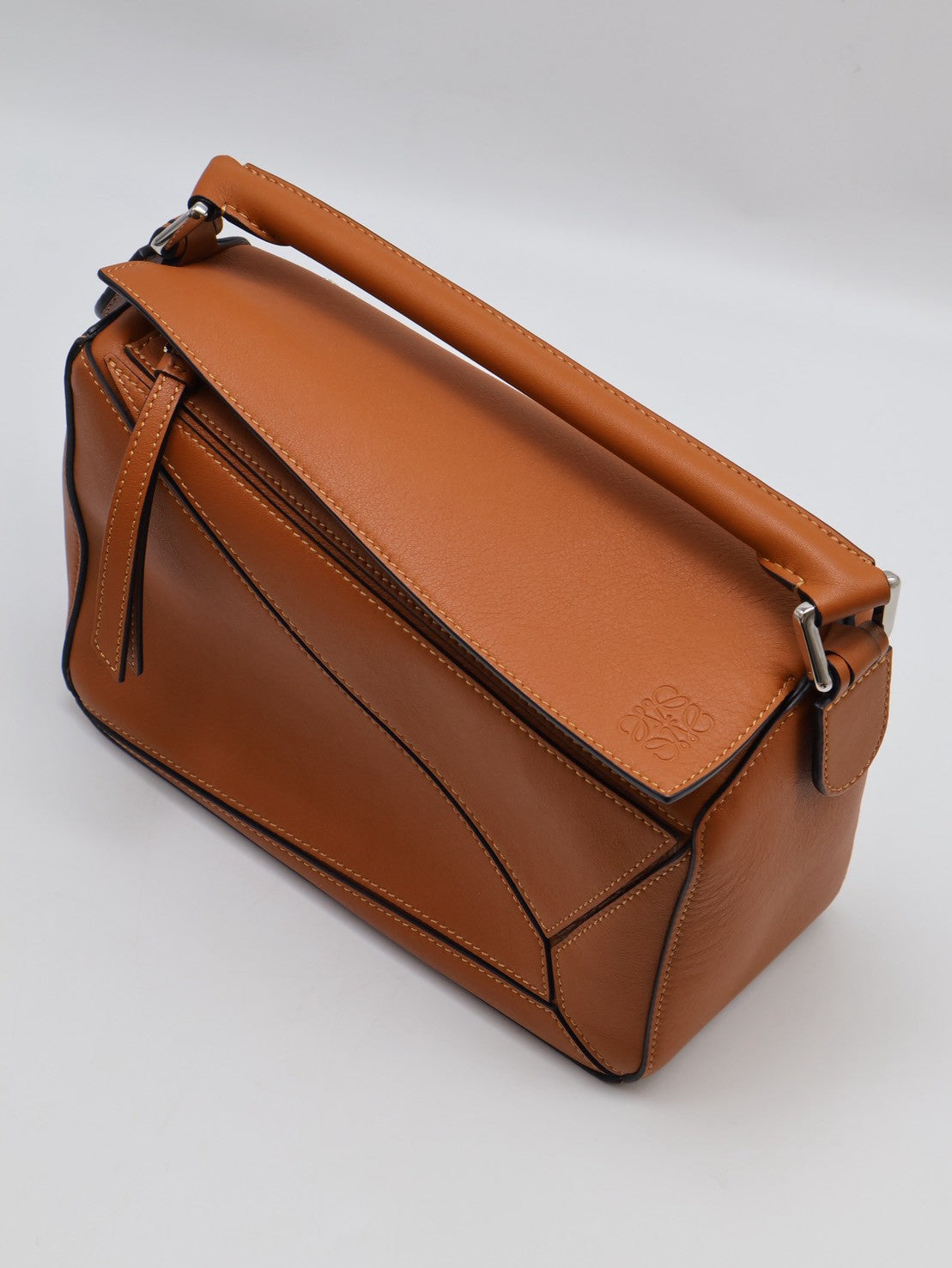 LOEWE Puzzle小牛皮手袋 - 小號棕色