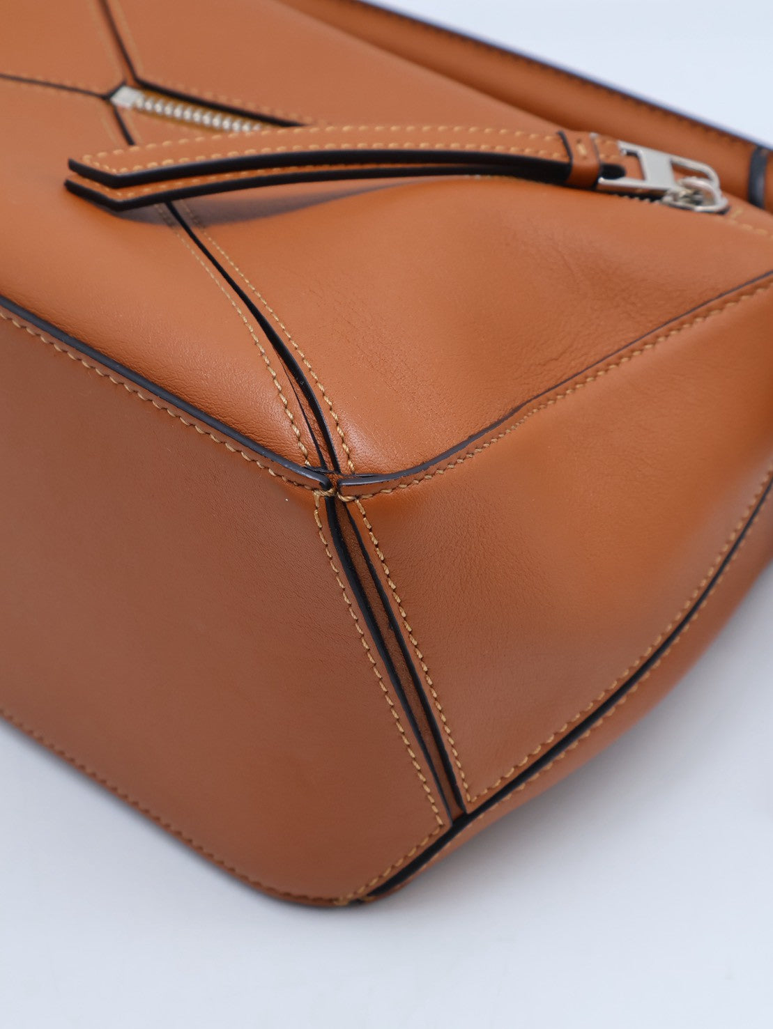 LOEWE Puzzle小牛皮手袋 - 小號棕色