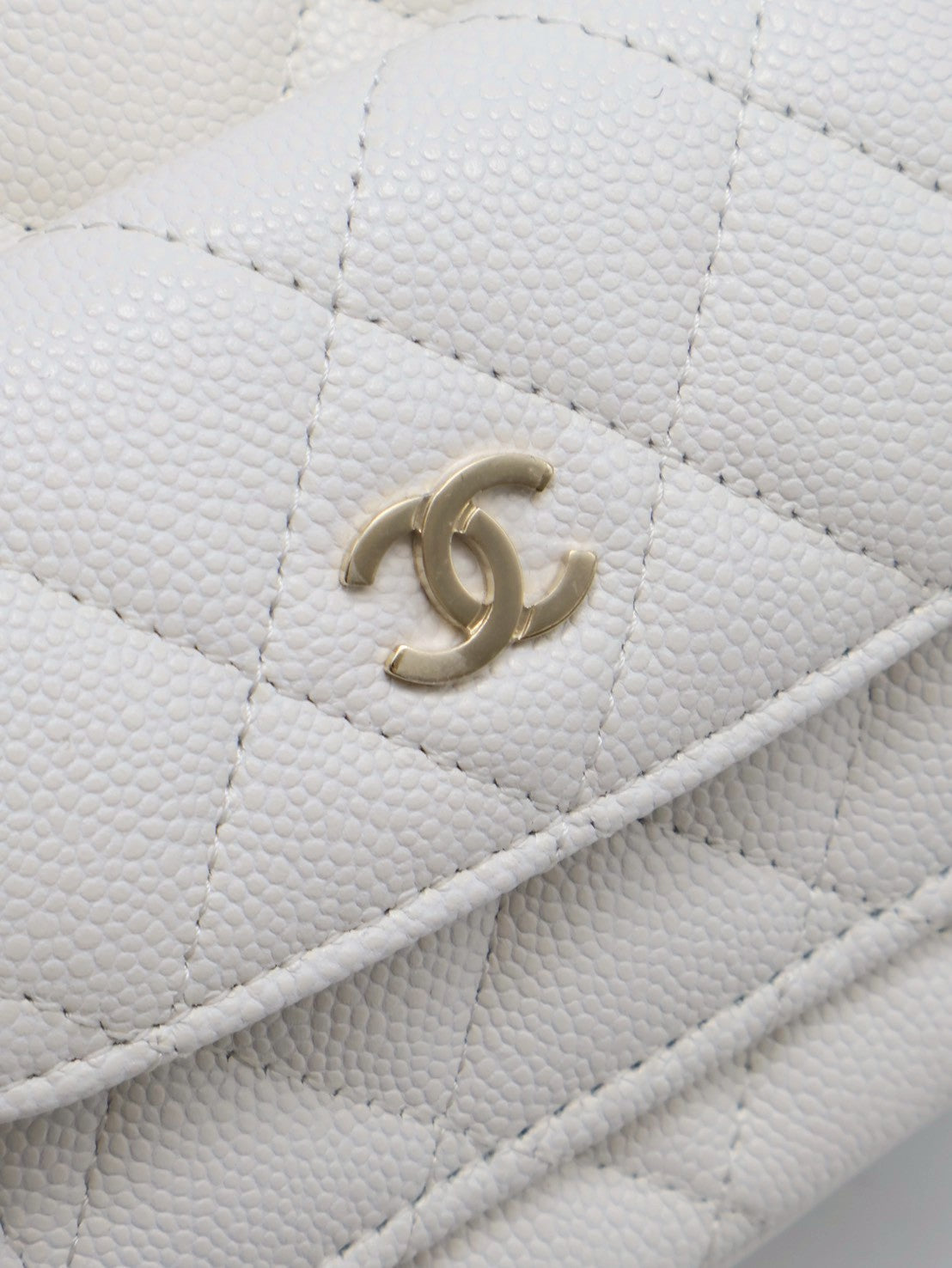 CHANEL 粒面牛皮迷你後背包 - 白金