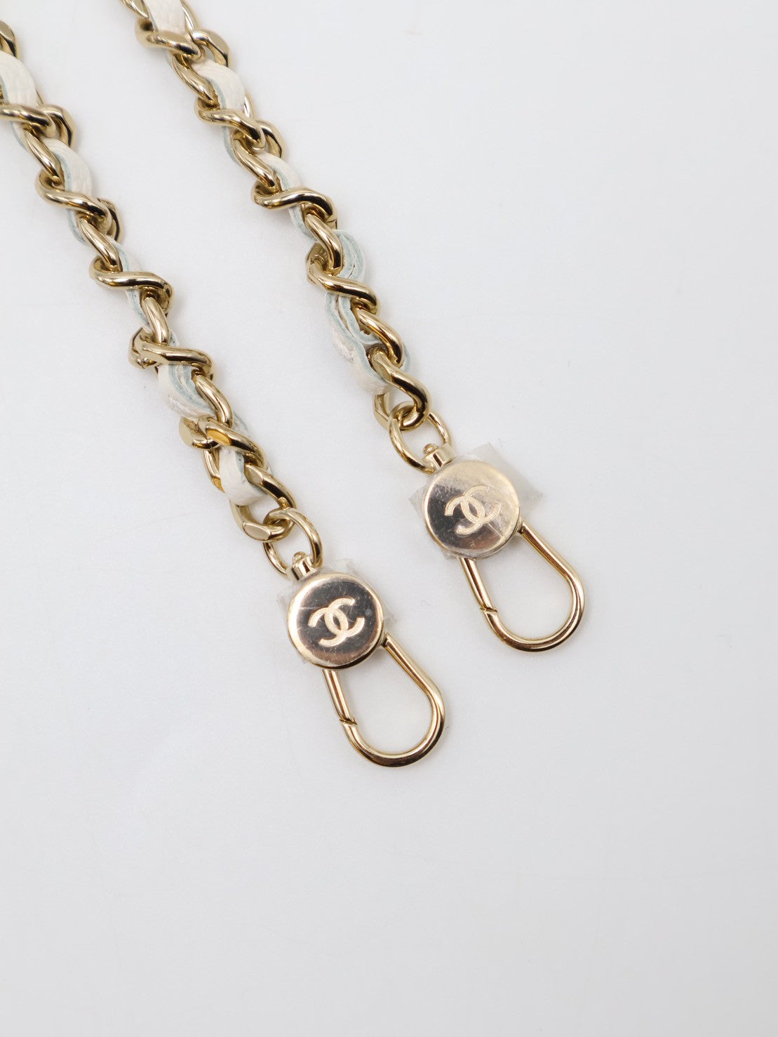 CHANEL 粒面牛皮迷你後背包 - 白金