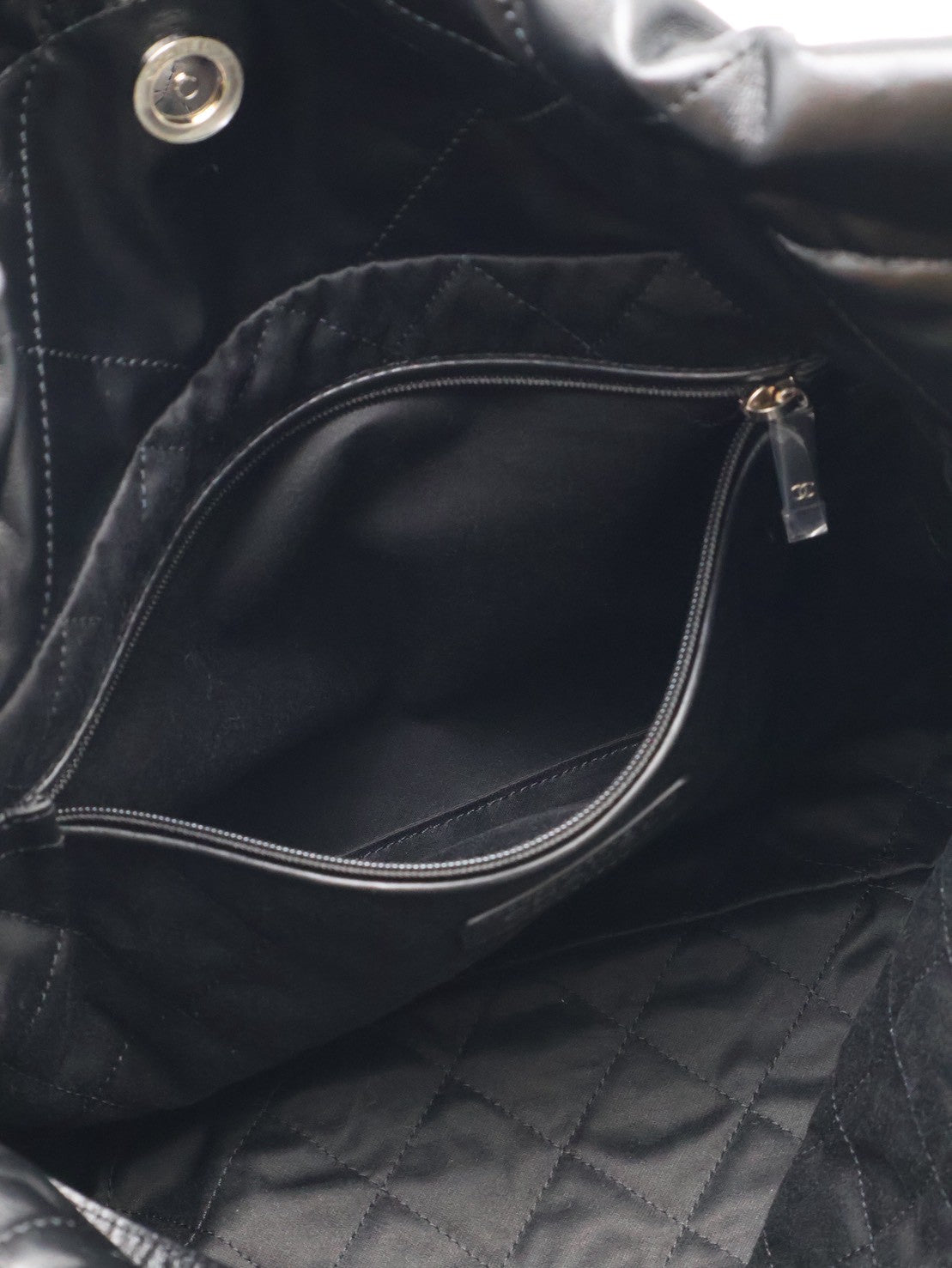 CHANEL 22 Bag - 小號So Black