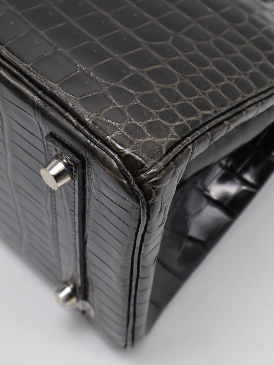 HERMES Birkin 30 亮面鱷魚皮 - Noir 89 黑銀 🅁