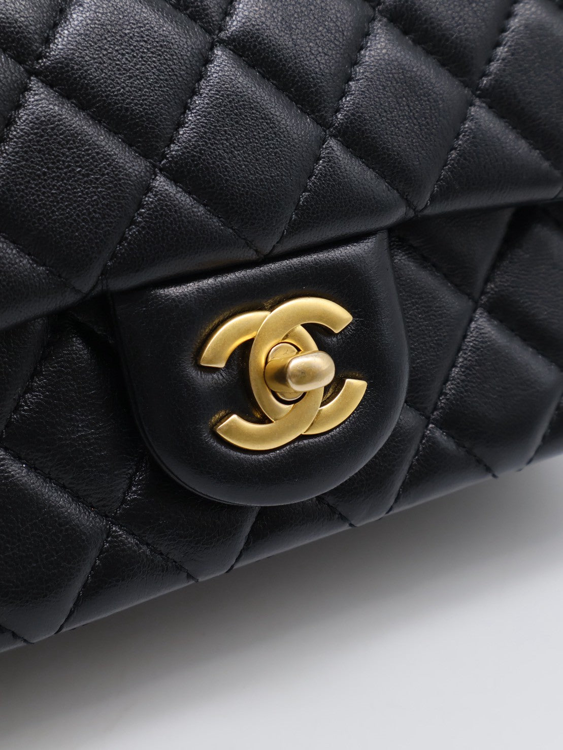 CHANEL 經典口蓋包Mini CF20 - 金球黑金