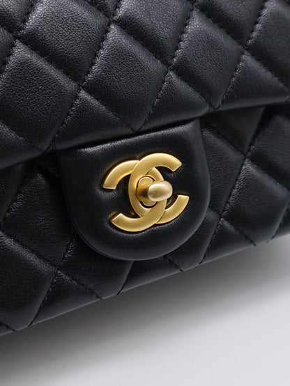 CHANEL 經典口蓋包Mini CF20 - 金球黑金