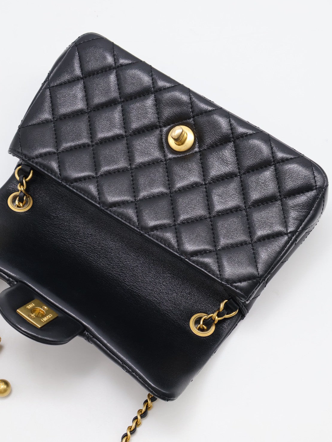 CHANEL 經典口蓋包Mini CF20 - 金球黑金