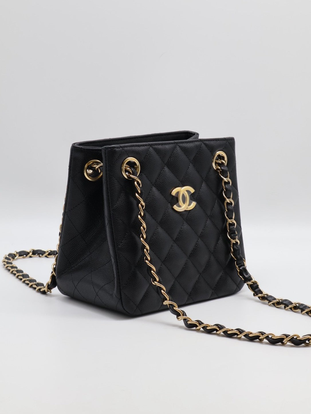 CHANEL Mini Tote粒面牛皮水桶包 - 黑金