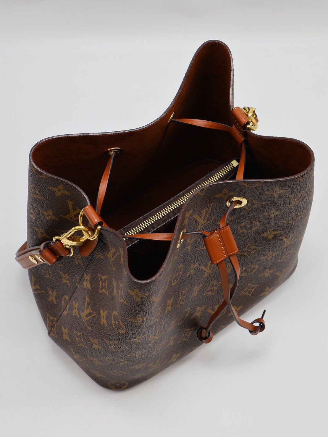LOUIS VUITTON Neonoe水桶包 - MM棕