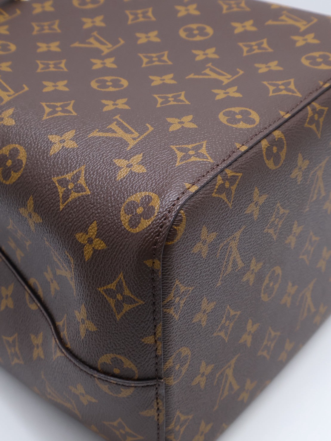 LOUIS VUITTON Neonoe水桶包 - MM棕